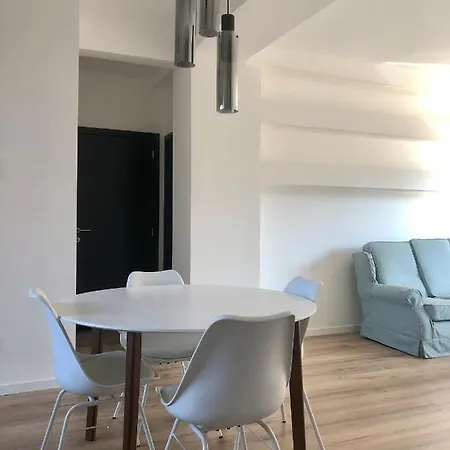 Apartamento Luxury Two Bedroom With Bath